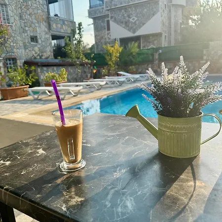 Nil S Place Guere,edremit